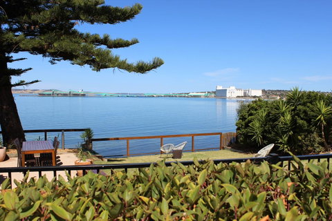 Bay 10 - Suites And Apartments - Accommodation Newcastle 25