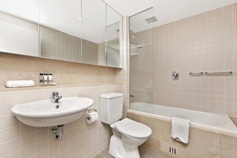 Glenelg Beach Studio - Accommodation Newcastle 14