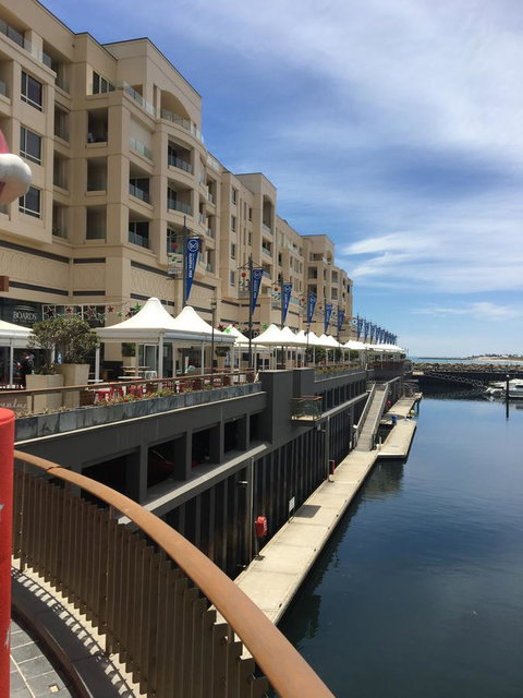 Glenelg Beach Studio - Accommodation Newcastle 3