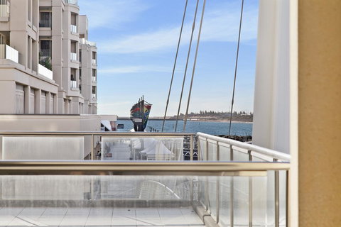 Glenelg Beach Studio - Accommodation Newcastle 6