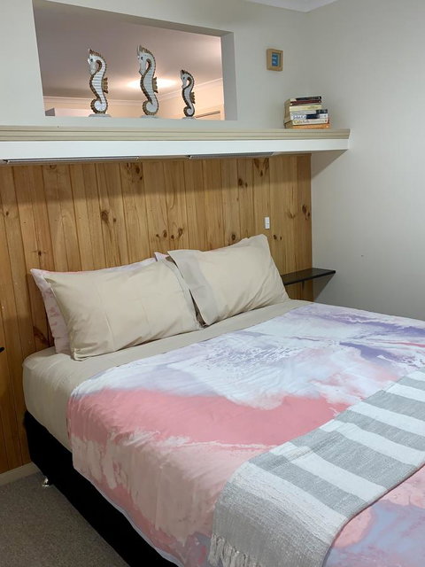 Inna Nutshell - Accommodation Newcastle 7