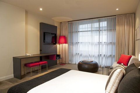 Mantra Hindmarsh Square - Accommodation Newcastle 1