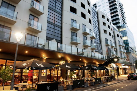 Mantra Hindmarsh Square - Accommodation Newcastle 3