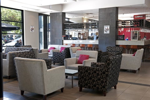 Mantra Hindmarsh Square - Accommodation Newcastle 16