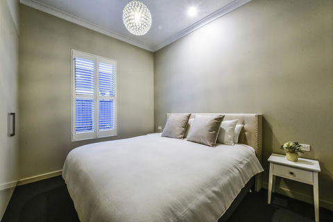 Aloha Central Luxury Apartments - Accommodation Newcastle 4