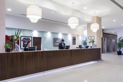 Oaks Glenelg Plaza Pier Suites - Accommodation Newcastle 5