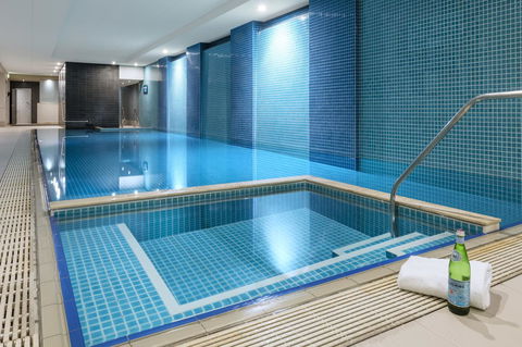 Oaks Glenelg Plaza Pier Suites - Accommodation Newcastle 10