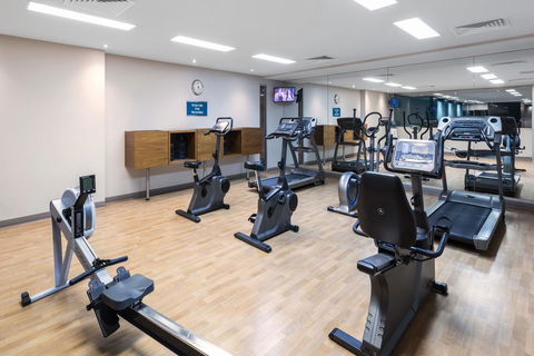 Oaks Glenelg Plaza Pier Suites - Accommodation Newcastle 7