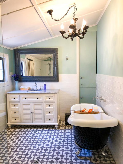 Inglenook Cottage - Accommodation Newcastle 22