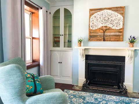 Inglenook Cottage - Accommodation Newcastle 2