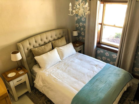 Inglenook Cottage - Accommodation Newcastle 3