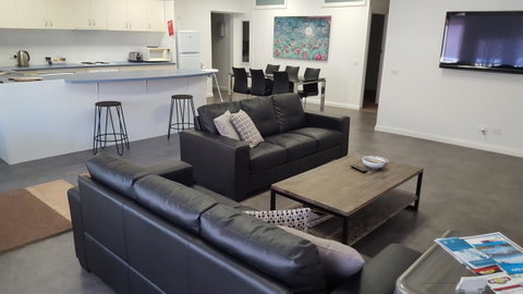 Aart Apartments - Accommodation Newcastle 7