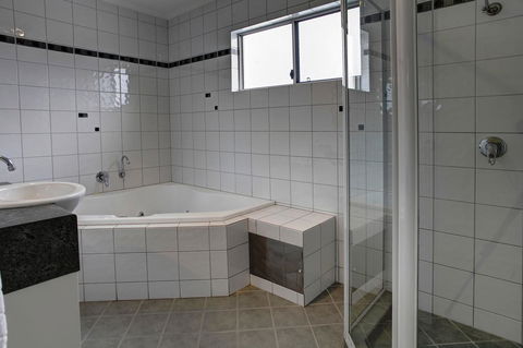 Tasman Beachside Apartment - Accommodation Newcastle 10