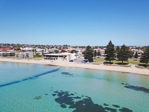 Tasman Beachside Apartment - Accommodation Newcastle 12