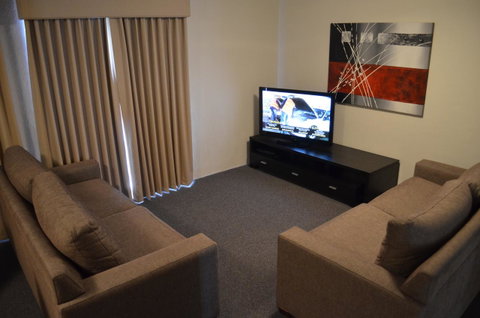 Arkana Motor Inn & Terrace Apartments - Accommodation Newcastle 4