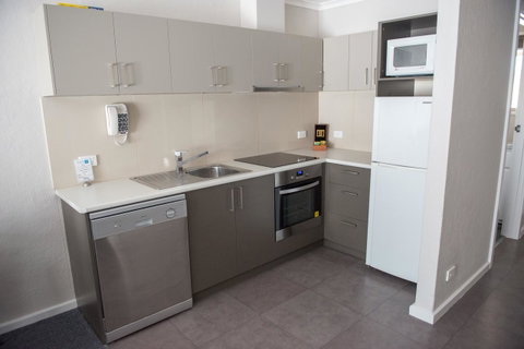 Arkana Motor Inn & Terrace Apartments - Accommodation Newcastle 3
