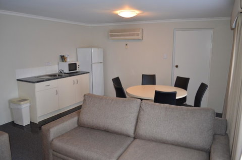 Arkana Motor Inn & Terrace Apartments - Accommodation Newcastle 11
