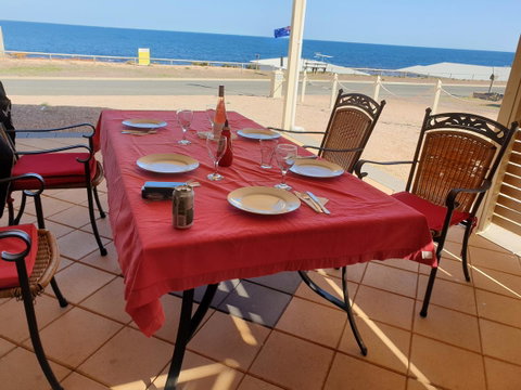 Wallaroo Sunset Home - Accommodation Newcastle 5