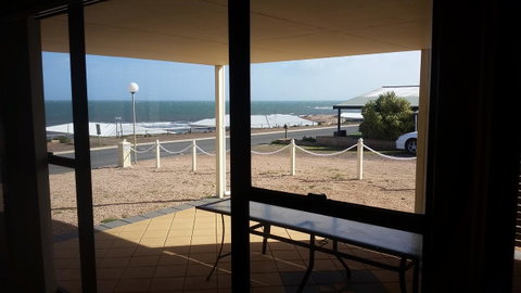 Wallaroo Sunset Home - Accommodation Newcastle 22