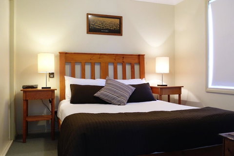 SkyView Villa - Accommodation Newcastle 5