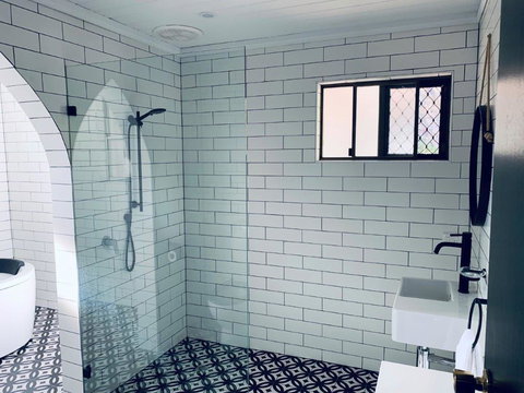 The Manor Basket Range - Accommodation Newcastle 10