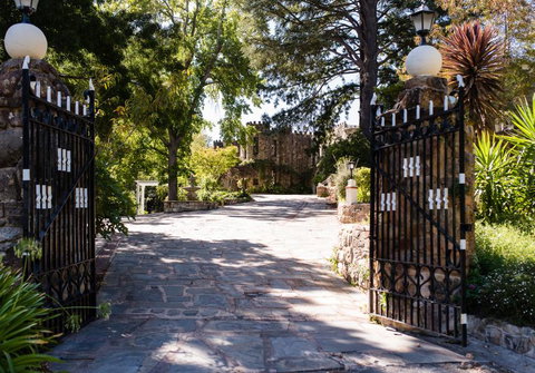 The Manor Basket Range - Accommodation Newcastle 14