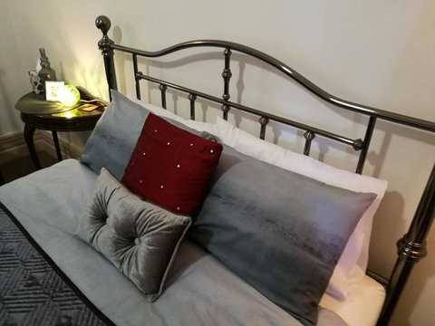 Hilda Anna's - Accommodation Newcastle 25