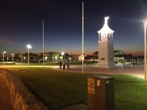 Adelaide - Semaphore Beach Front - Accommodation Newcastle 30
