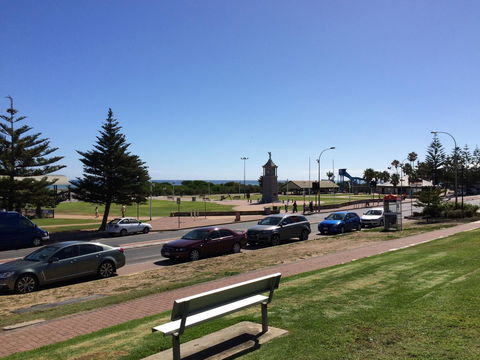 Adelaide - Semaphore Beach Front - Accommodation Newcastle 24