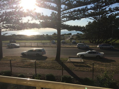Adelaide - Semaphore Beach Front - Accommodation Newcastle 8