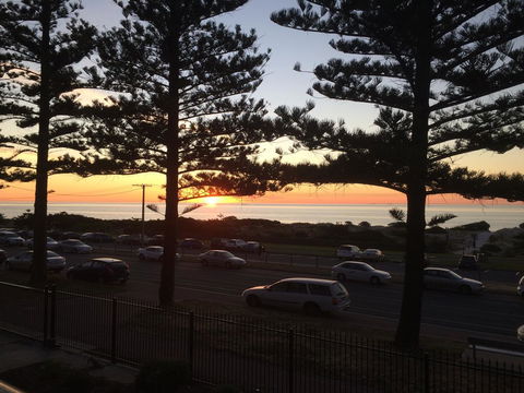 Adelaide - Semaphore Beach Front - Accommodation Newcastle 7