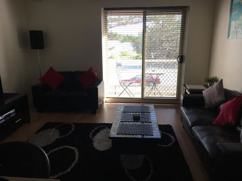 Adelaide - Semaphore Beach Front - Accommodation Newcastle 3