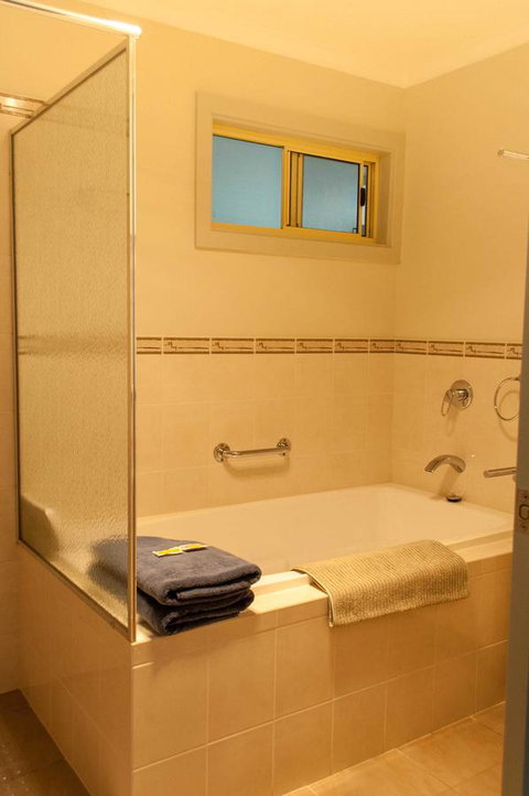 Admirals Inn - Accommodation Newcastle 10