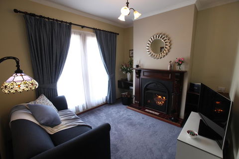 Wine And Roses Bed And Breakfast - Accommodation Newcastle 21