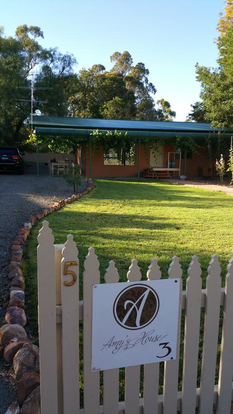 Amy\'s House Bed & Breakfast - Accommodation Newcastle 11