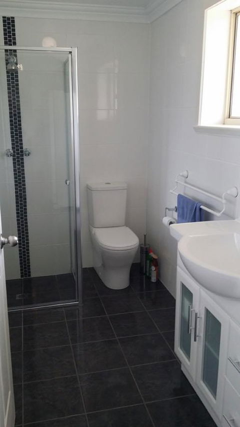 Beachside Escape On The Esplanade - Accommodation Newcastle 10