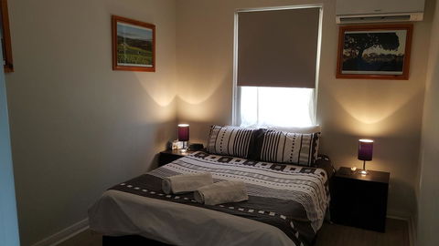 Beachside Escape On The Esplanade - Accommodation Newcastle 7