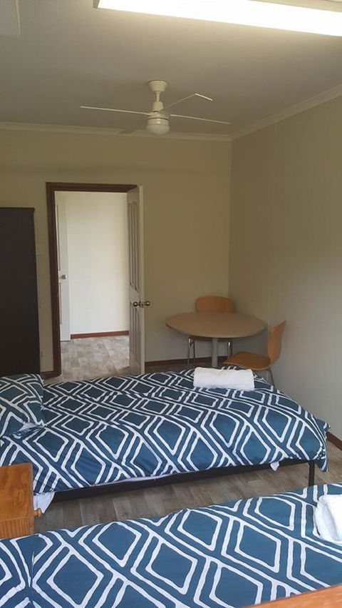 Beachside Escape On The Esplanade - Accommodation Newcastle 9