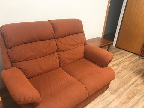 Kingscote Central - Accommodation Newcastle 4