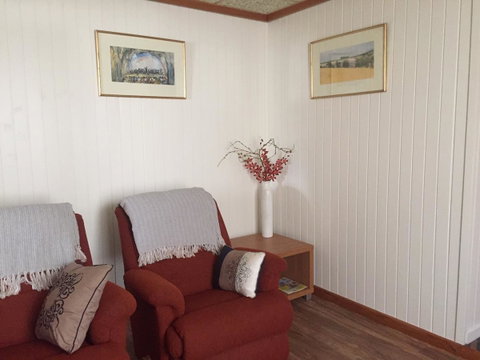 Kingscote Central - Accommodation Newcastle 0