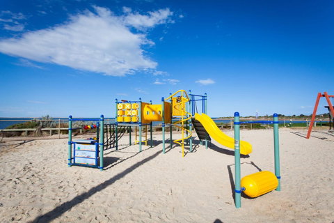 Modra\'s Apartments - Accommodation Newcastle 3