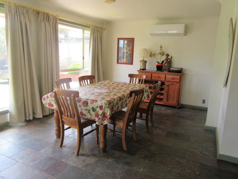 Maslin Beach House - Accommodation Newcastle 2