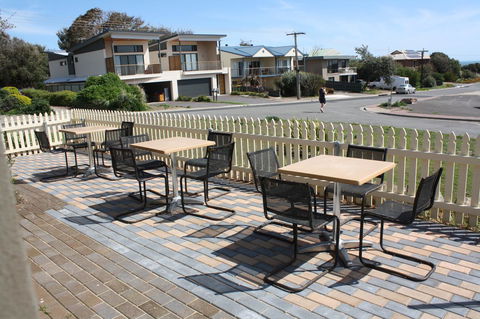 Maslin Beach House - Accommodation Newcastle 4