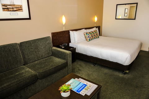 Port Lincoln Hotel - Accommodation Newcastle 6