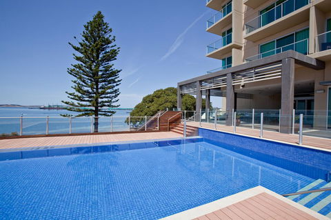 Port Lincoln Hotel - Accommodation Newcastle 0