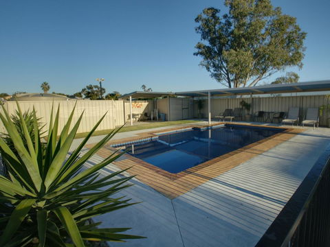 DBJ Holiday Units - Accommodation Newcastle 2