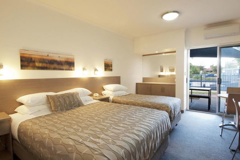 Loxton Community Hotel Motel - Accommodation Newcastle 23