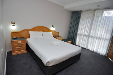 Hilton Beachfront Motel - Accommodation Newcastle 24