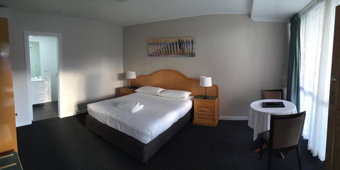 Hilton Beachfront Motel - Accommodation Newcastle 27
