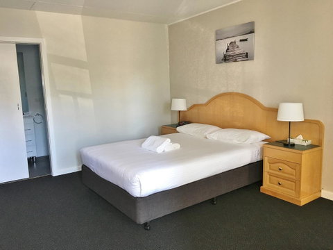 Hilton Beachfront Motel - Accommodation Newcastle 31